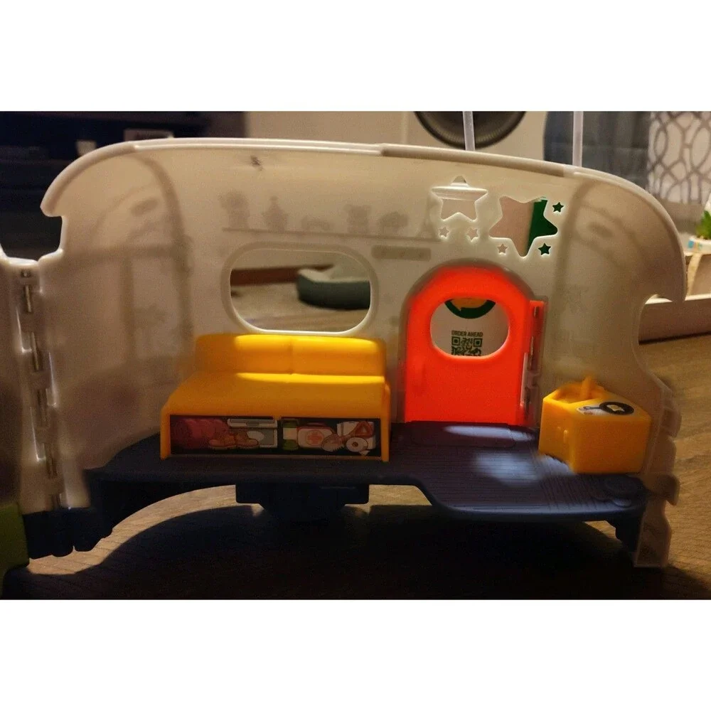 Mattel 2021 release, AIRSTREAM Style Toy Trailer, Lights Up, Plays Music Camper